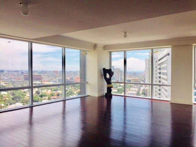 Best Value Br Condo In Raffles Residences Makati City For Sale