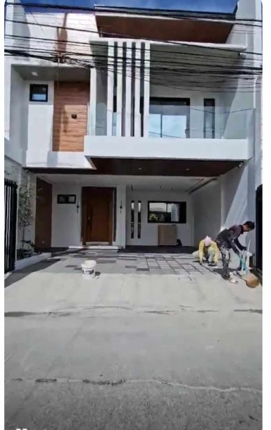 House and Lot for sale in BF Resorts Village Las Piñas near robinsons l