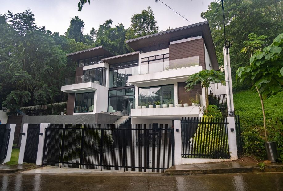 For Sale Br House In Sun Valley Golf Residential Estates Antipolo