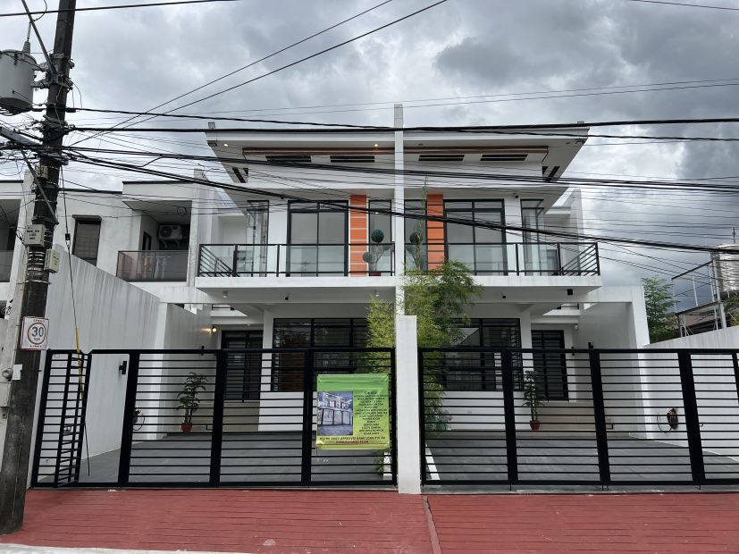 Rancho Estate Marikina Heights Duplex Townhouse For Sale With 2CG 12 6M