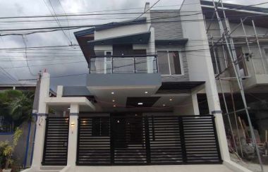 BF Resort Village Las Pinas 2 Storey 4 Bedrooms Townhouse For Sale JB