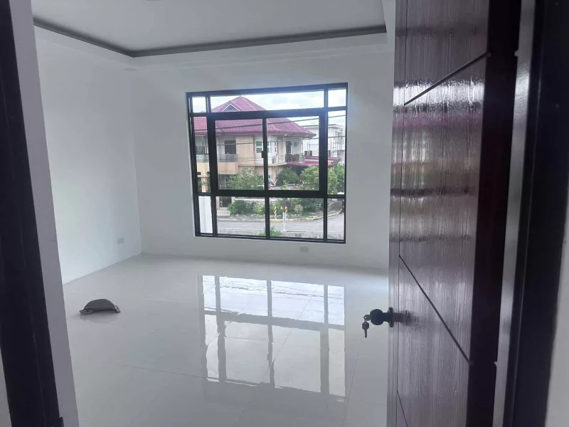 Brandnew House And Lot In Villa Caseres In Sta Rosa Laguna Egr