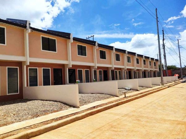 For Sale 2 Storey Townhouse In Deca Homes Gregoria Residences Ormoc