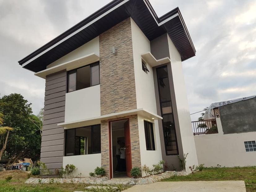 2 Storey House and Lot for Sale in Makiling Hills