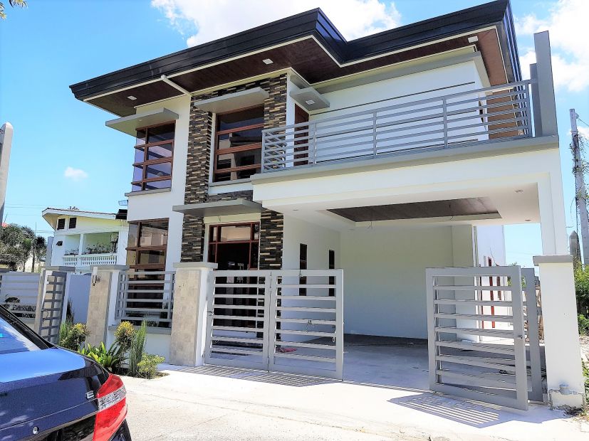 2Storey 4Bedroom House for sale in Robinsons Montclair Buhangin Davao City