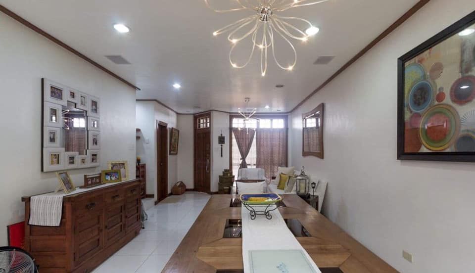 For sale Townhouse at kapitolyo pasig