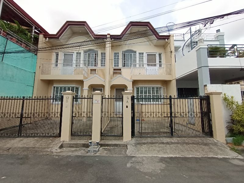 Big unit apartment for rent in Las Piñas