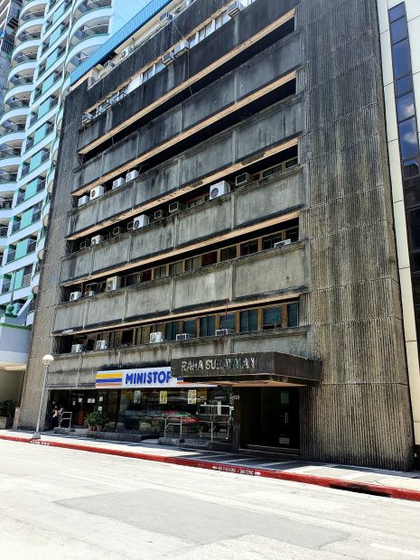 Office / Retail Space for Rent in Legaspi, San Lorenzo, Makati City