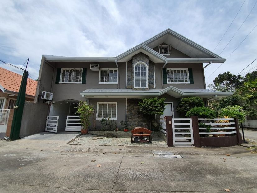 Corner House and Lot for Sale in Santa Rosa Village 2, Sta. Rosa, Laguna