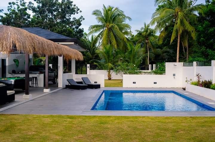 Fully furnished 4-Bedroom Modern Tropical House in an Island