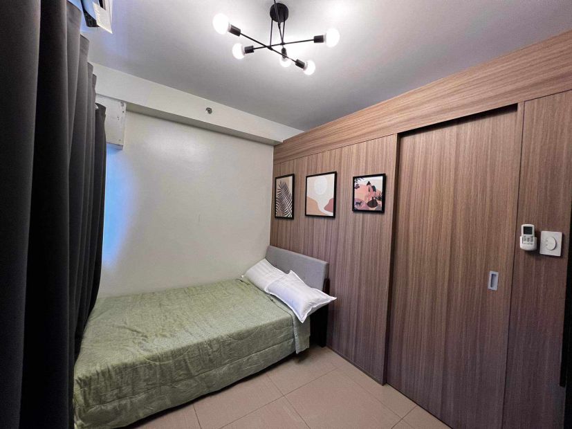 Shore 2 Residences Pasay City 1 bedroom with balcony