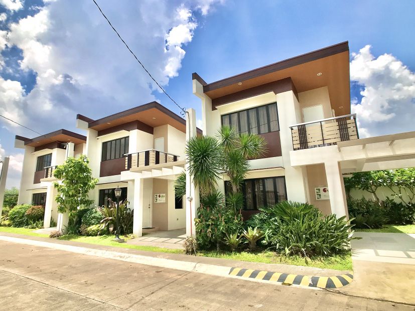 Single Attached House in Dasmariñas