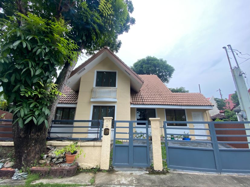 For Rent 2 Storey European-Style House at Santa Rosa Estates, Laguna