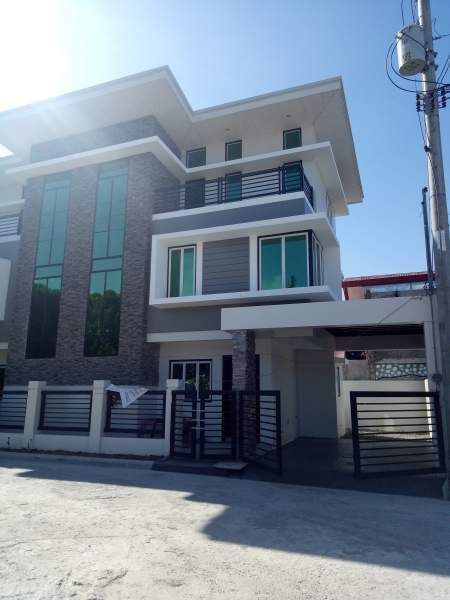 House For Rent Townhouse 3BR in Belisario Heights, Lanang, Davao city