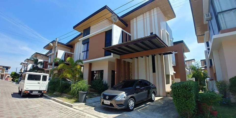 For Sale: Single Detached House & Lot in Cordova