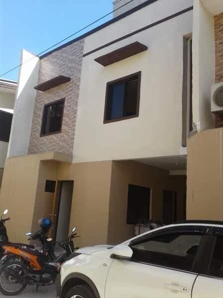 Townhouse in Brgy. Pasong Putik Quezon City near Ayala Fairview Terrace rg