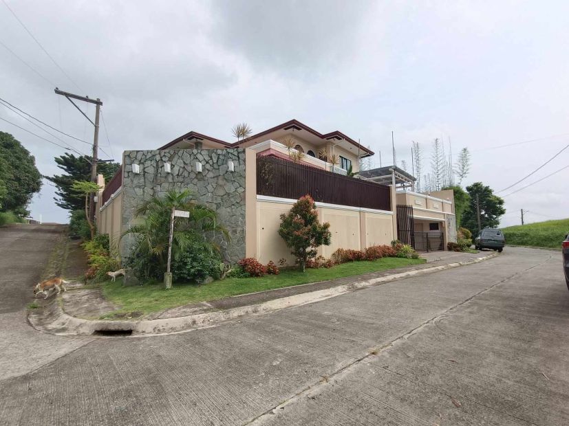 Tagaytay Southridge Estate House for sale need minor repair