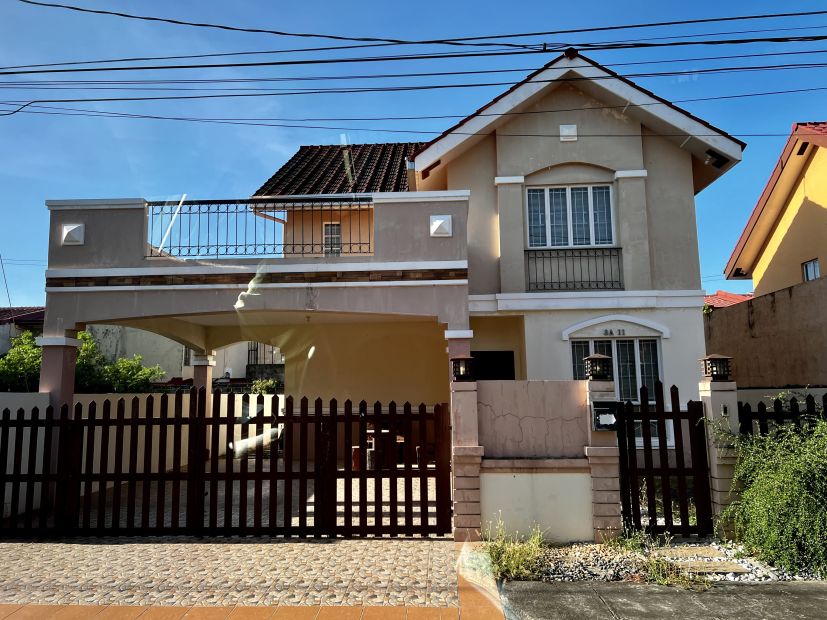 3 Bedroom Villa in quiet compound for sale in Buhay na Tubig, Imus, Cavite