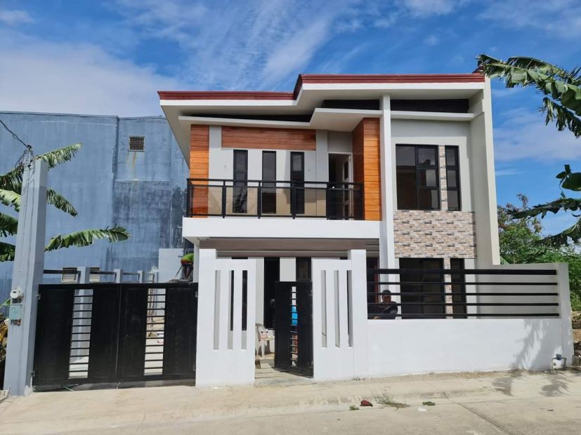 Metrogate Dasmariñas 4 bedrooms 3 toilet & bath 2 storey House 240 sqm