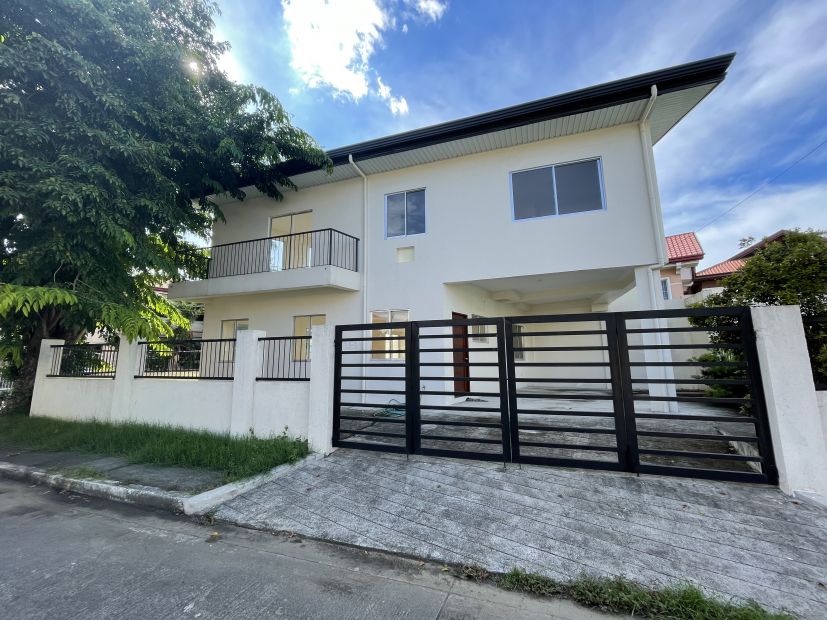 For Sale 3 Bedroom House Executive Village In Lower Antipolo (oro Vista 