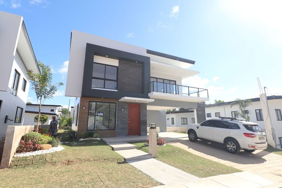 House And Lot For Sale W Bedrooms Car Garage Sun Valley Antipolo