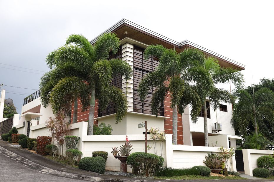 Southridge Tagaytay House and Lot for sale