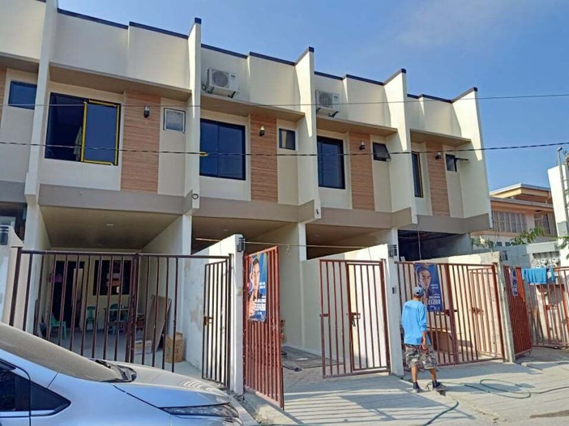 2 Storey Townhouse For Sale In Brgy. San Isidro Parañaque Near Jaka ...