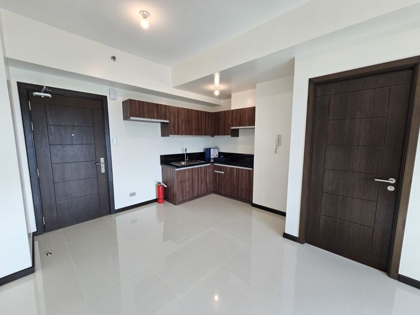 For Sale: 1 Bedroom Unit With Parking At The Magnolia Residences In ...