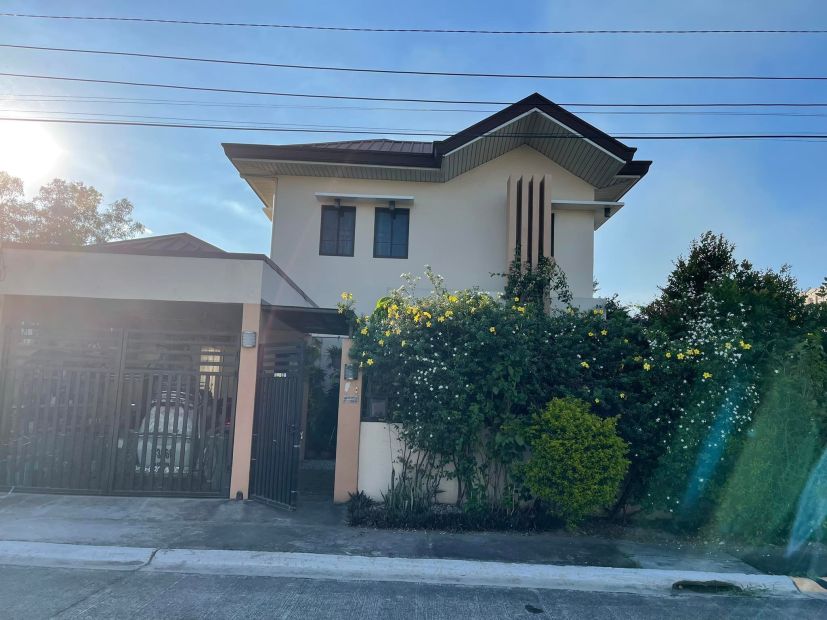 House And Lot For Sale Located In A Secured Subdivision Near Marquee Mall