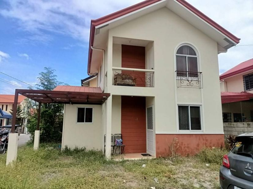 For Sale: Corner House & Lotle in Solana Country Homes, San Fernando ...