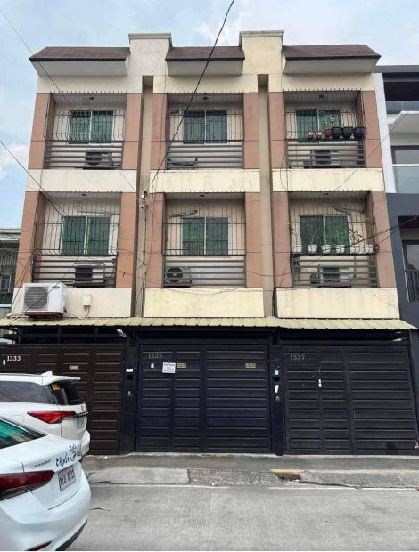 3 Bedroom Townhouse for Sale in Sampaloc, Manila City, Metro Manila!