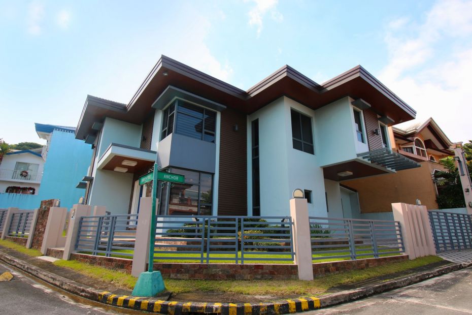 Elegant House and Lot with 5 BR for sale in Oro Vista Royale Antipolo PH2316