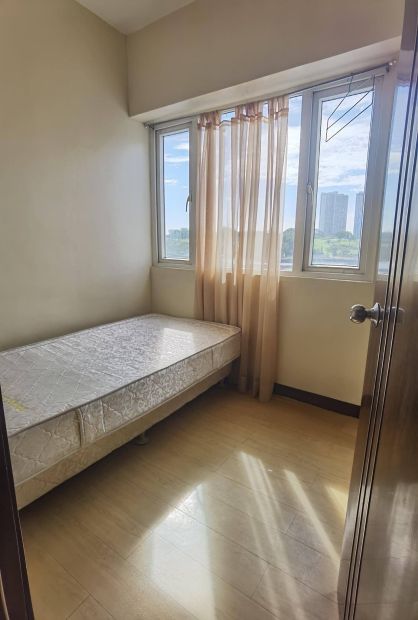 Furnished 1BR Condo in Ridgewood Towers For rent near BGC/Mckinley Hill