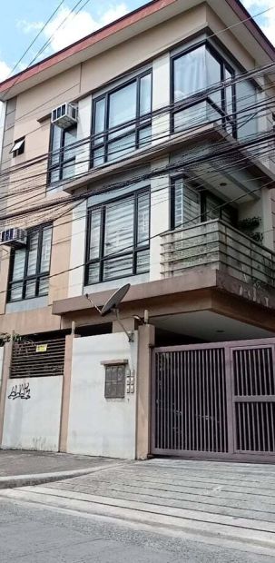 Sikatuna Village, Quezon City Resale Townhouse 50sqm 13.8m -ajcq