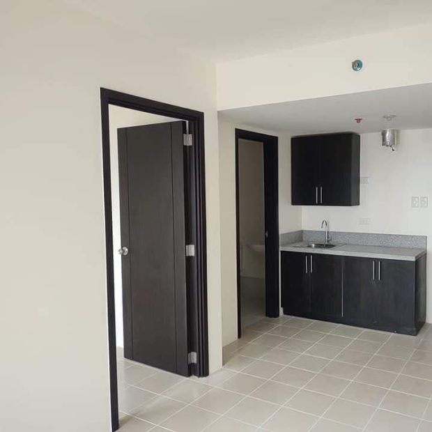 Rent To Own Condo Unit For Sale in The Rochester, San Joaquin, Pasig City