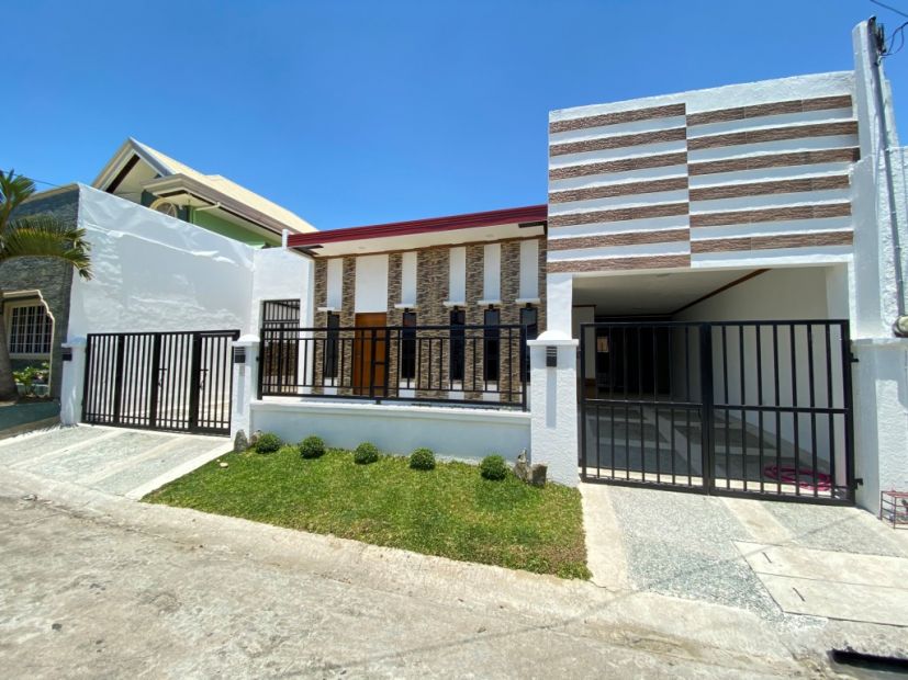 Spacious Single Attached House and Lot in Pilar Village Las Pinas