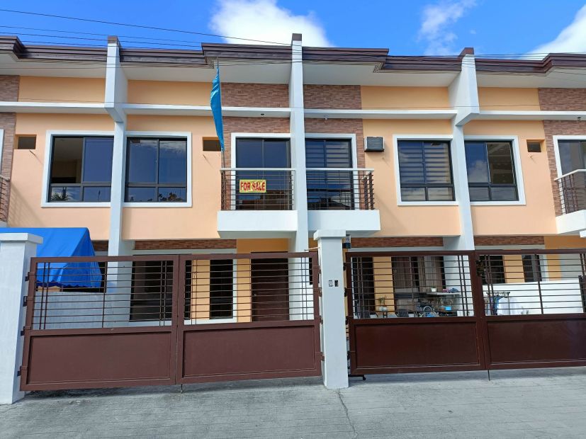 Pilar Village Las Piñas Townhouse For Sale With 3 Bedrooms Jb