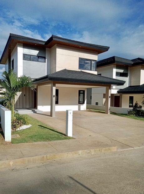 Ilang ilang Model House For Sale in Promenade at Sun Valley Golf ...