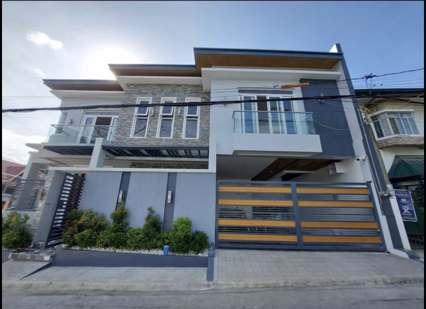 For Sale 3BR High-End Duplex Unit at Montevista Heights in Brgy ...