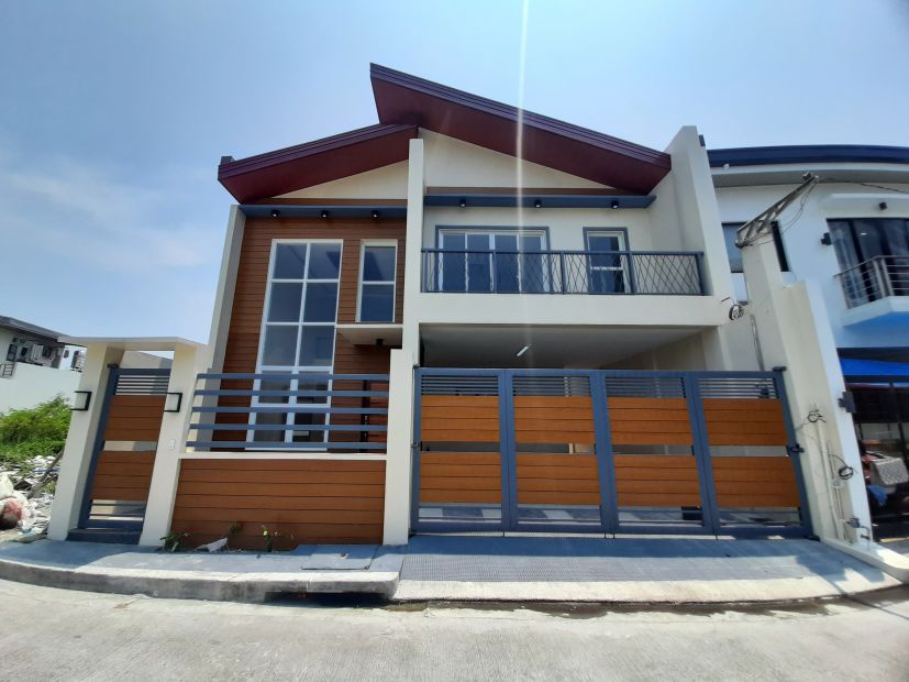 Modern Single Detached House and Lot with Pool in Cainta