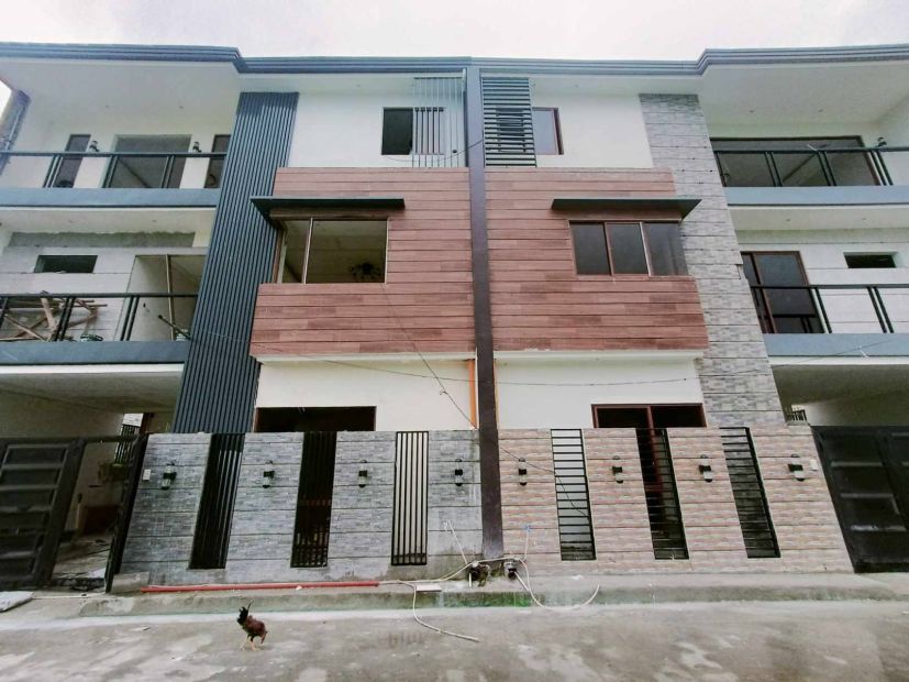 For sale 6BR 3-Storey house and Lot in Brgy. Pinagbuhatan Pasig - JSN