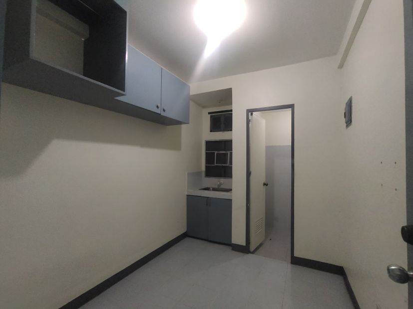 Affordable Almanza Uno Apartment Room For Rent Near Sm Southmall Las Piñas 1490