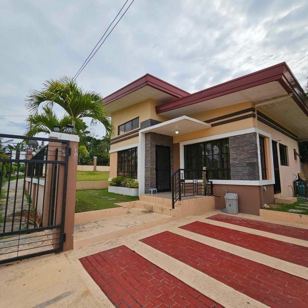 Corner Semi-Furnished House For Rent Ilumina Estate Communal Buhangin ...