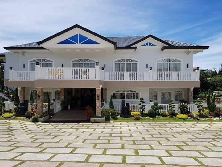 Tagaytay Mansion & Event Place For Sale in Brgy. Tolentino - EGR