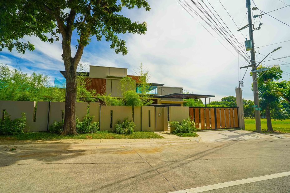 manila southwoods residential estate 4br house for sale - carmona cavite