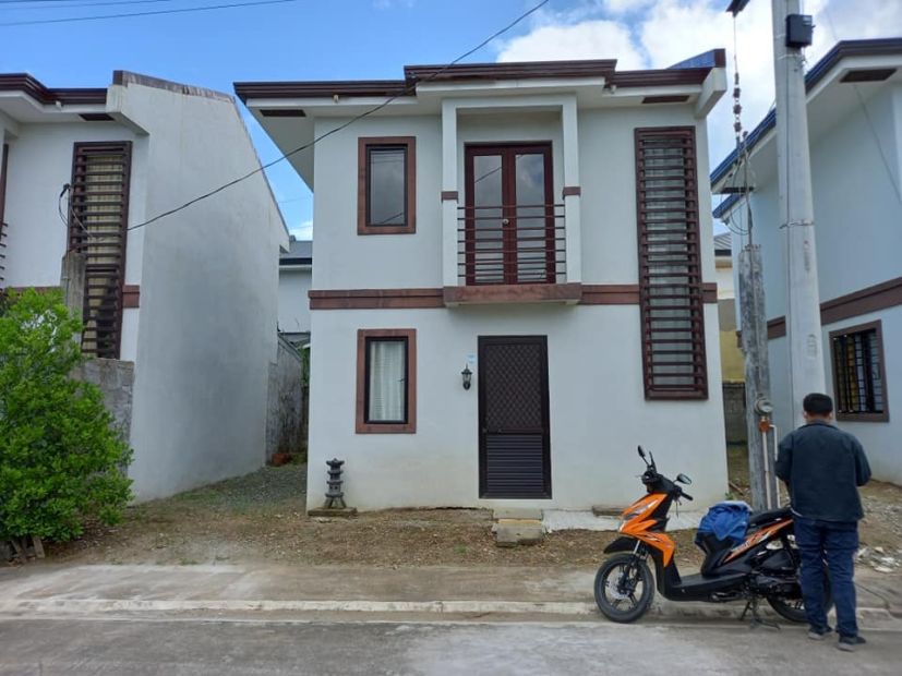 Single Attached House for Rent in Pueblo de Oro Santo Tomas, Batangas