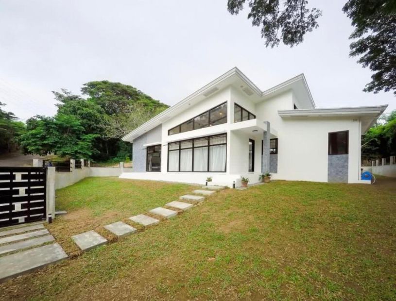 House for Sale in Tali Beach, Nasugbu, Batangas