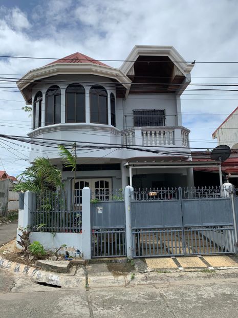 Spacious 2 Bedroom Corner Semi Furnished House For Sale In Lapu Lapu City