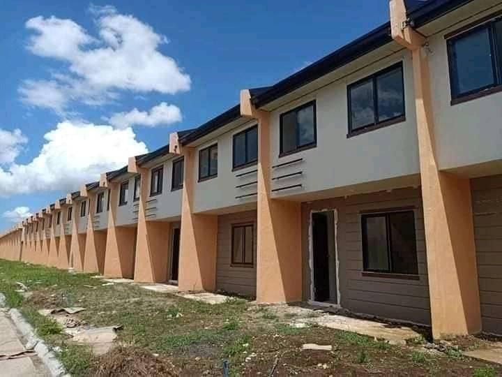 RFO Affordable Townhouse in Deca Grandvale III San Felipe, Naga City