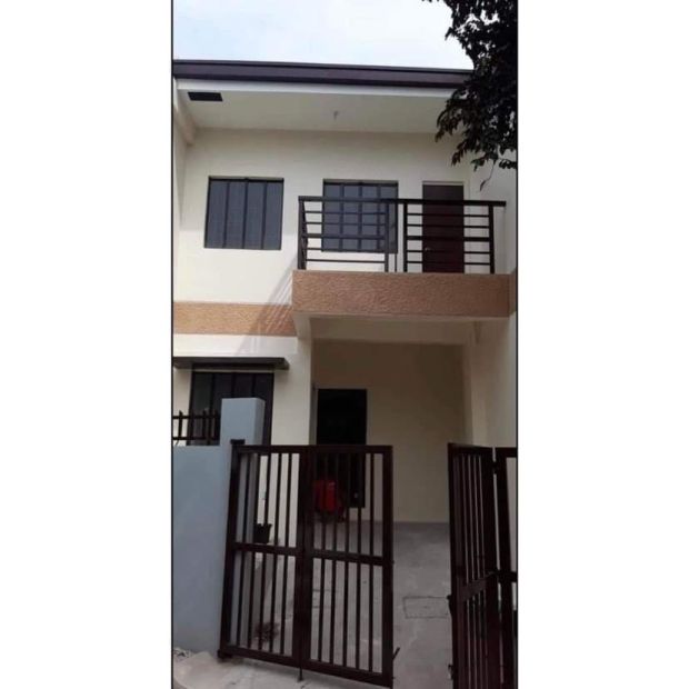 For Rent 2 Storey Apartment in Camella 5, Pulang Lupa 2, Las Piñas City